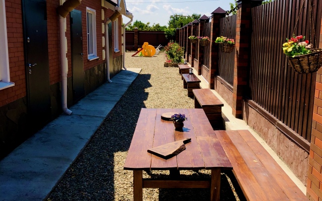 Yasenskaya Kosa-Azovskaya Krasa Guest House