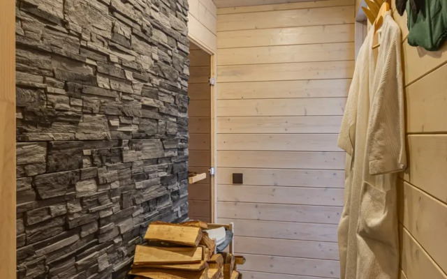 Частный дом Увеличенный А-фрейм Сад с баней и чаном