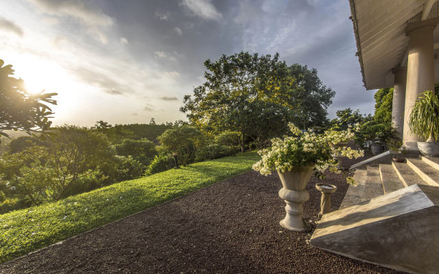 Mayurana by Edwards Collection Villa