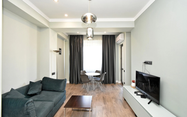 2-K v Novostroyke, Ulitsa Amiryana, Am2614 Flat
