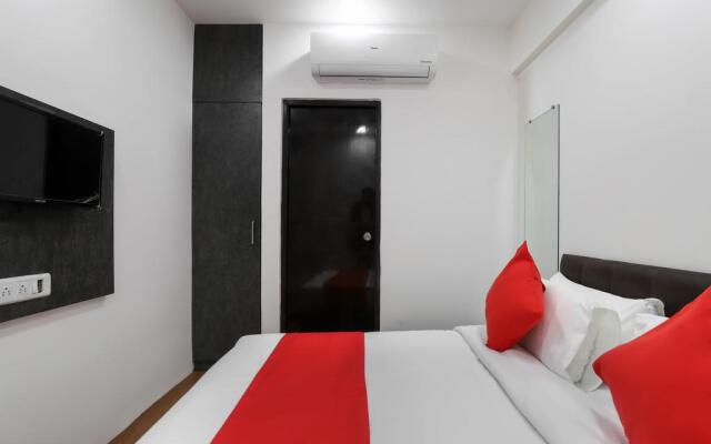 Peradiot-Vastrapur Hotel