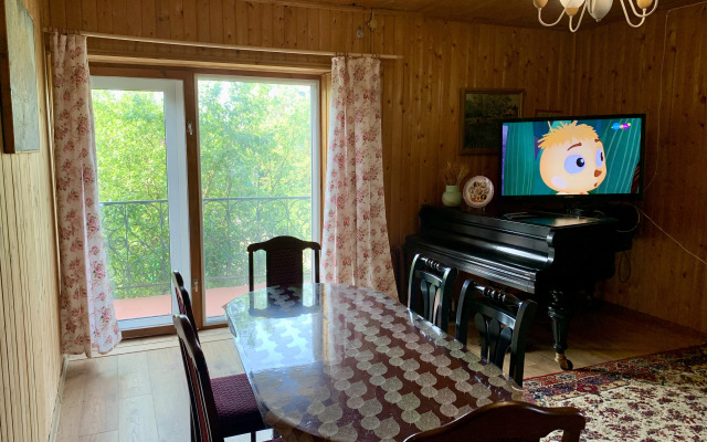 S Otdelnym Vkhodom I Zaezdom Private house