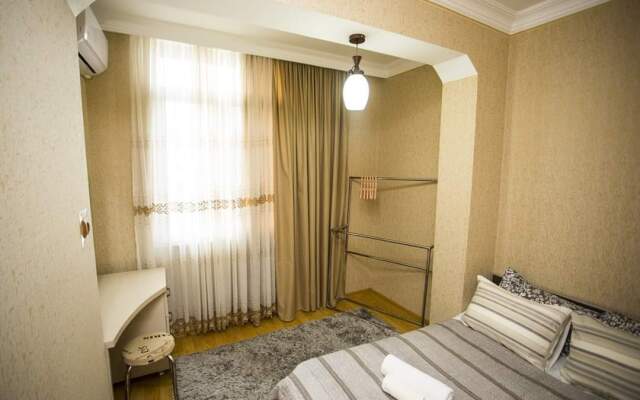Batumi street-Kobaladze N8 Apartments