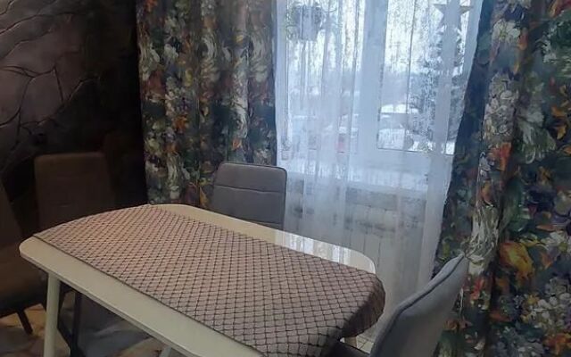 Trekhkomnatnay ryadom s Kremlem Flat