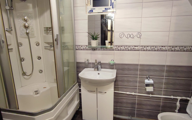 U Ozera Private house