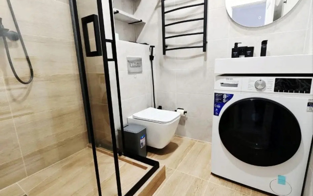 S Dizaynerskim Remontom I Vidom Na More Flat