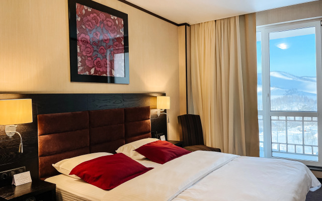 Altaj Pelas Hotel
