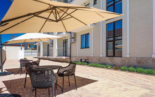 Hotel Layt