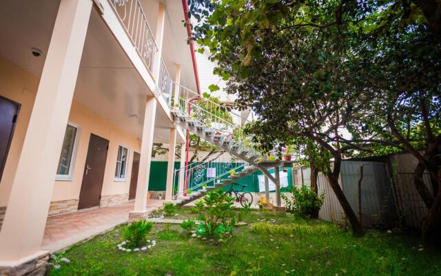On Kramskoy Street Guest House