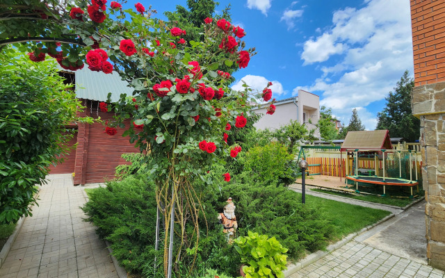 Частный дом Деревянный коттедж