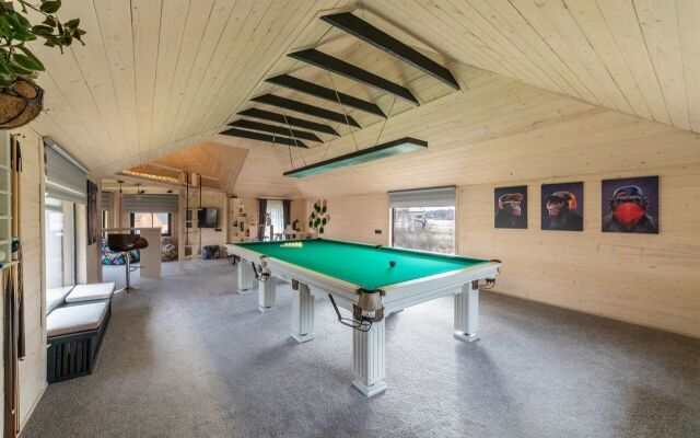 Privat House v Poselke Velikie Ozyora
