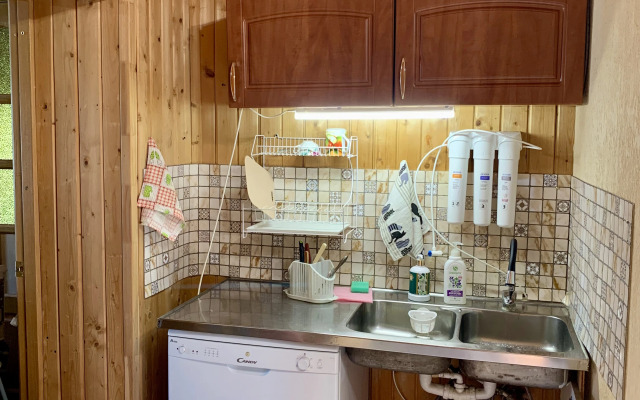 S Otdelnym Vkhodom I Zaezdom Private house