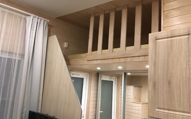 Частный дом на 1-м Академическом переулке 9