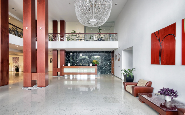 MyhomeYourhome with Panoramic View on Pesochnaya Embankment 12Apartments