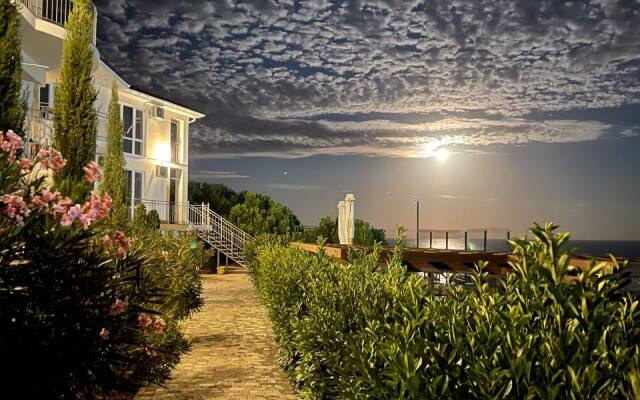 The SOFI Family House Mini-hotel