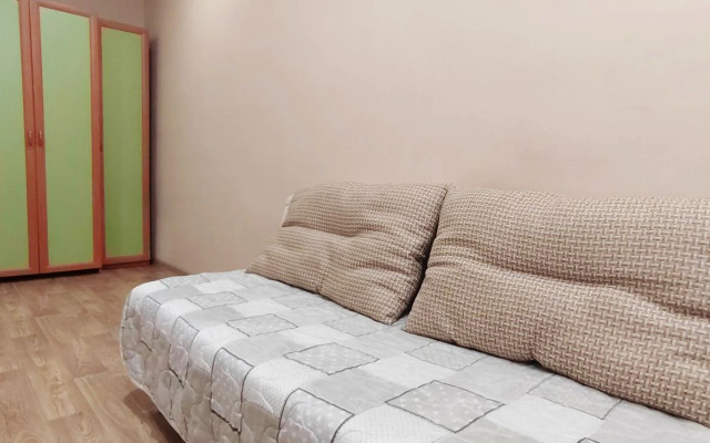 Двухкомнатная квартира на улице Марата 6