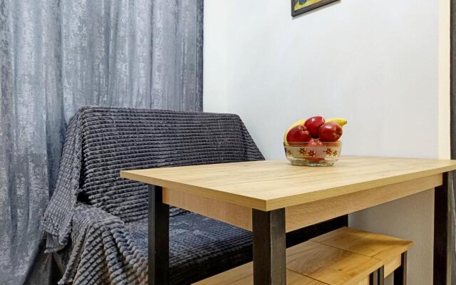 Na Ulitse Charushinskaya 24/1 Flat