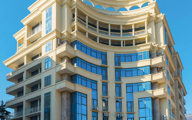 Апартаменты Шикарные с современным ремонтом Yalta Plaza Holydais