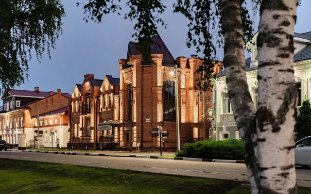 Russian Seasons Selo Vyatskoe Hotels 5*