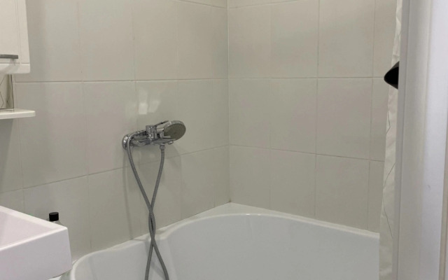 Na Ulitse Lyotchika Ulyyanina 7 Flat