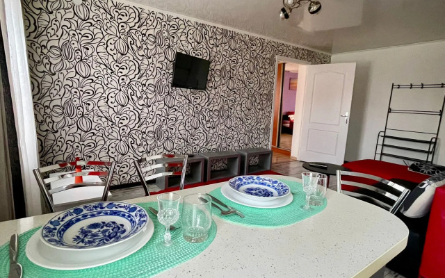 Квартира Цвета мак