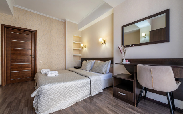 Oplot - Semejnye s odnoj spal'nej i balkonom 6 Apartments