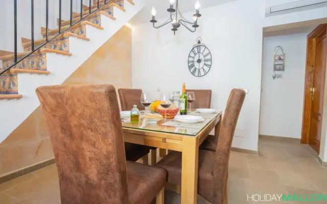 Частный дом Elegance Plaza Old Town