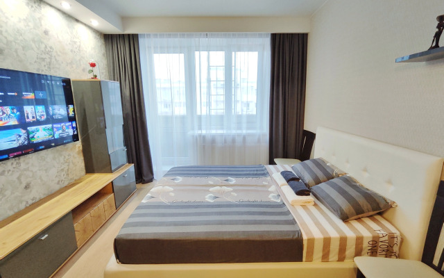 Prostornaya Studiya V Tsentre Goroda Flat