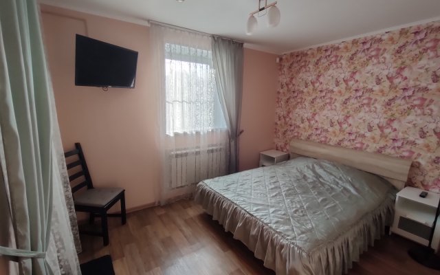 Na Grazhdanskoy Apartments