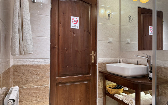 Usman Heritage Mini-hotel