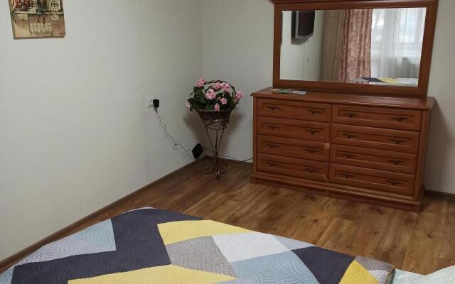 Na beregu Pregoli v Rybnoy derevni Flat
