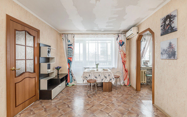 Redisson Blyu Zhdyot Svoikh Gostey Flat