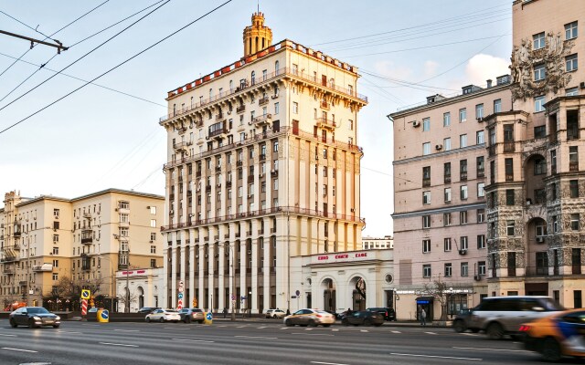 Na Prospekte Kutuzova 21 Apartments