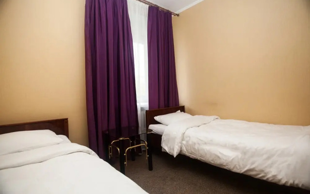 Апартаменты Кварт-Отель, Украинский б-р, 5