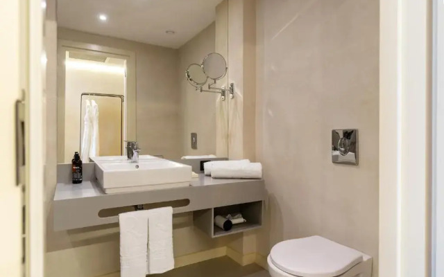 Отель Renion City