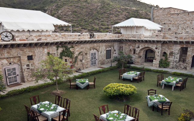 Dadhikar Fort Hotel