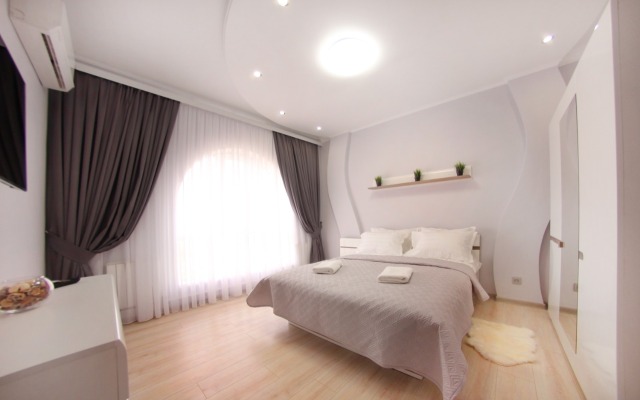 Dvukhkomnatnye Ryadom S Parkom Pervogo Prezidenta Apartments
