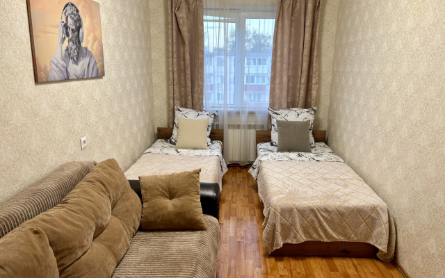 Na Fabrichnoy 2 Flat with Balcony