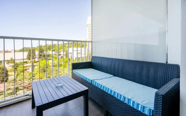 Ansi Akter Gelaksi Apartments