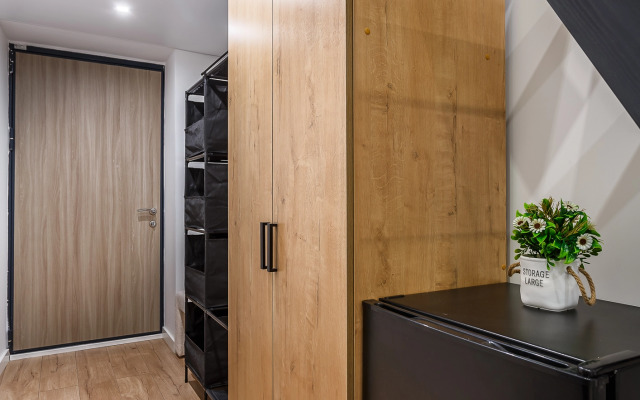 Апартаменты Окружной 219