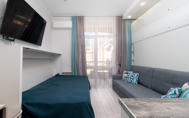 U Morya S Basseinom v ZhK Solnechnyij apt36 Apartment