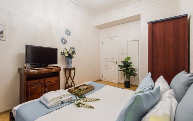 Квартира GM Apartments на Москва-реке с Видом на Набережную и Сталинскую высотку