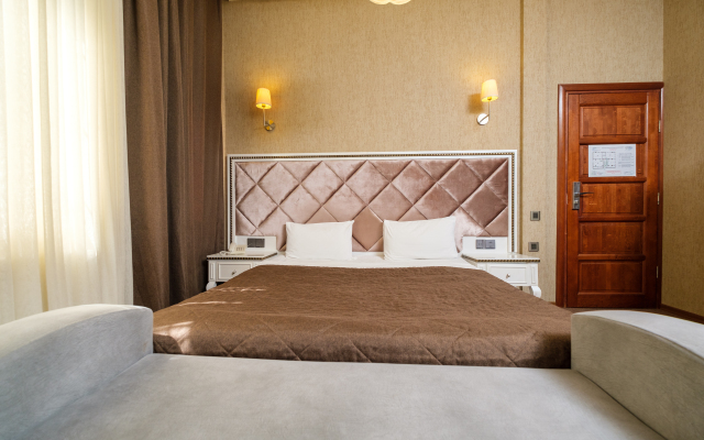 Maestro Hotel
