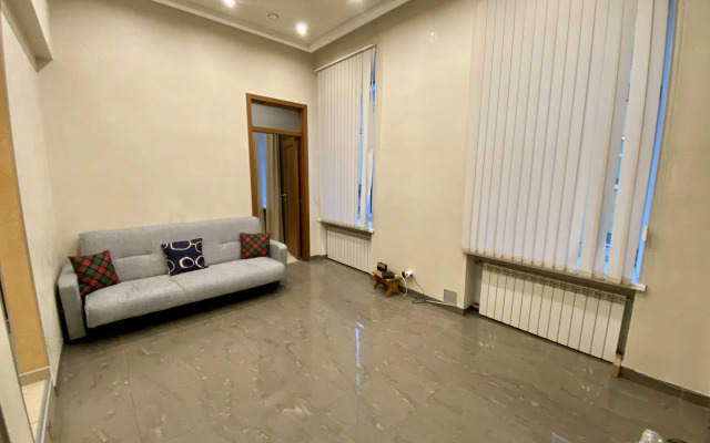 Trekhkomnatnye U Griffonov Apartments