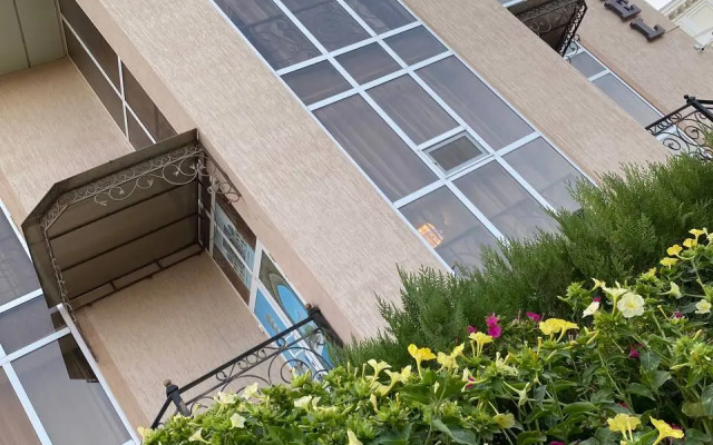 Vardonze Hotel