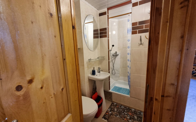 U Bashni Guest House