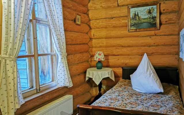 Udivitelnaya Derevnya Mandrogi Tourist Complex