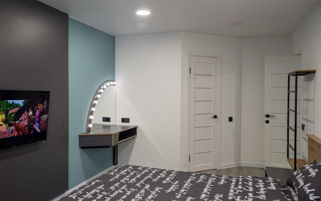 Uyutnaya s dizaneynerskim remontom v tsentre goroda Flat