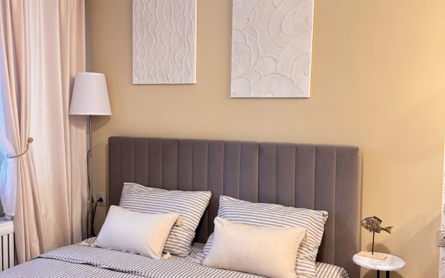 Квартира студия с лоджией и видом на лесной массив