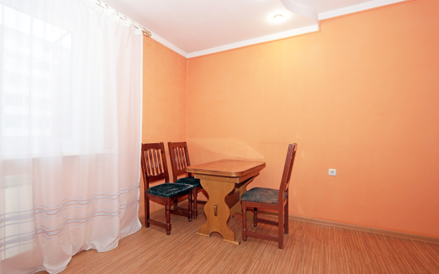 V Shelekhove 6 Flat